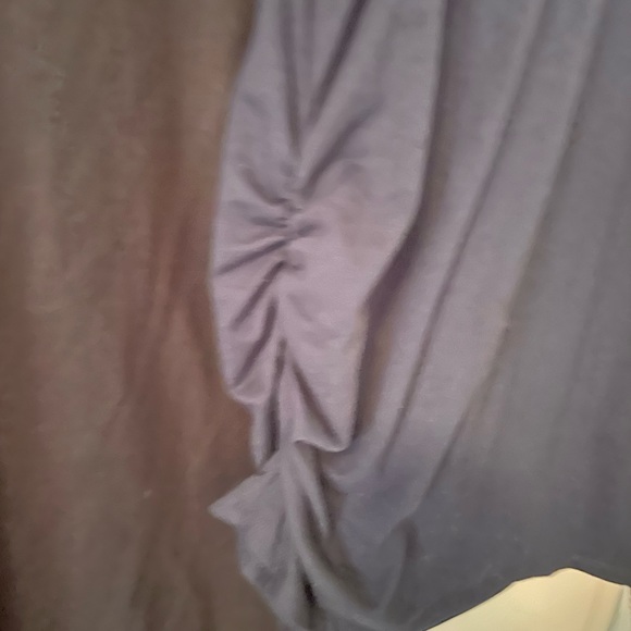 2 Old Navy Maternity Tops-navy & black, sz XL - Picture 2 of 4